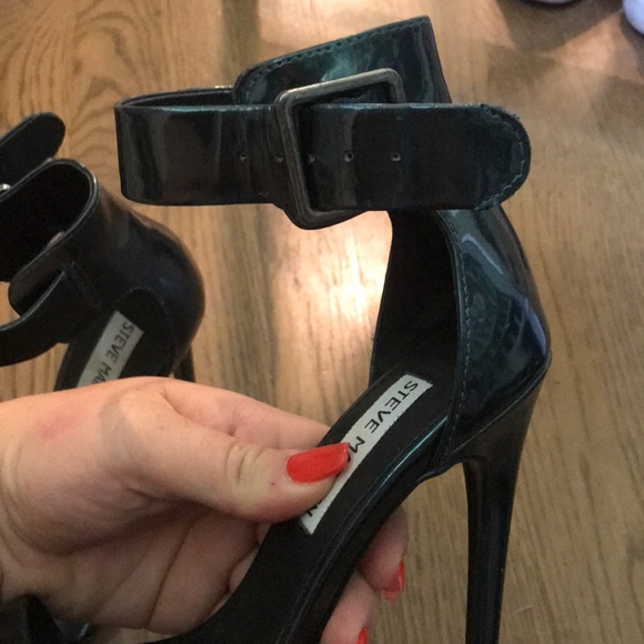 Steve Madden metallic green heels 6 stiletto - Picture 3 of 5